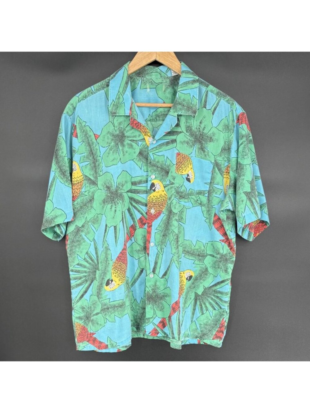 Vintage Mens Hawaiian Shirt XL Tropical Parrot Print USA Made 80s/90s Rayon Tiki